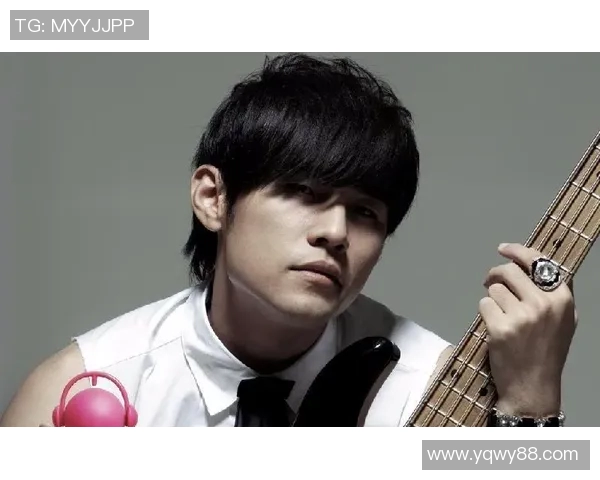 李静的足球之路:从青涩少女到职业球员的成长故事 李静的足球之路:从青涩少女到职业球员的成长故事