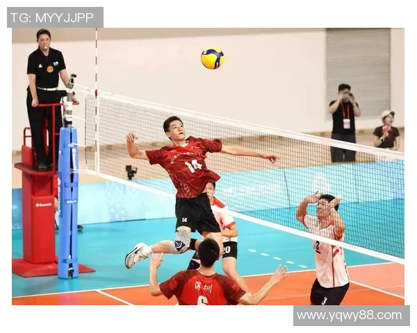 北京足球队在冠军赛中的灵活战术与团队协作表现分析 北京足球队在冠军赛中的灵活战术与团队协作表现分析